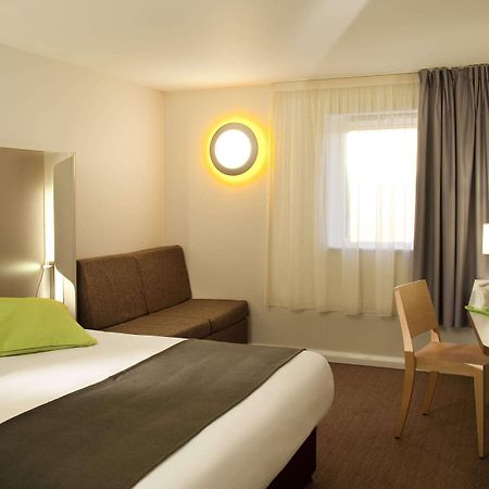 Campanile Hotel Northampton Exterior foto