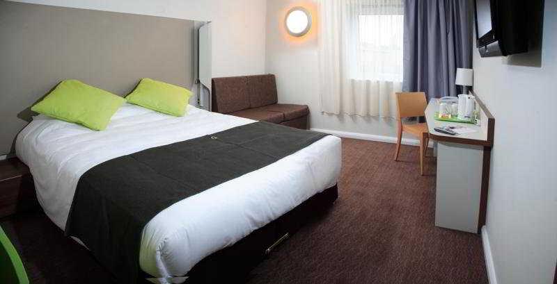Campanile Hotel Northampton Exterior foto
