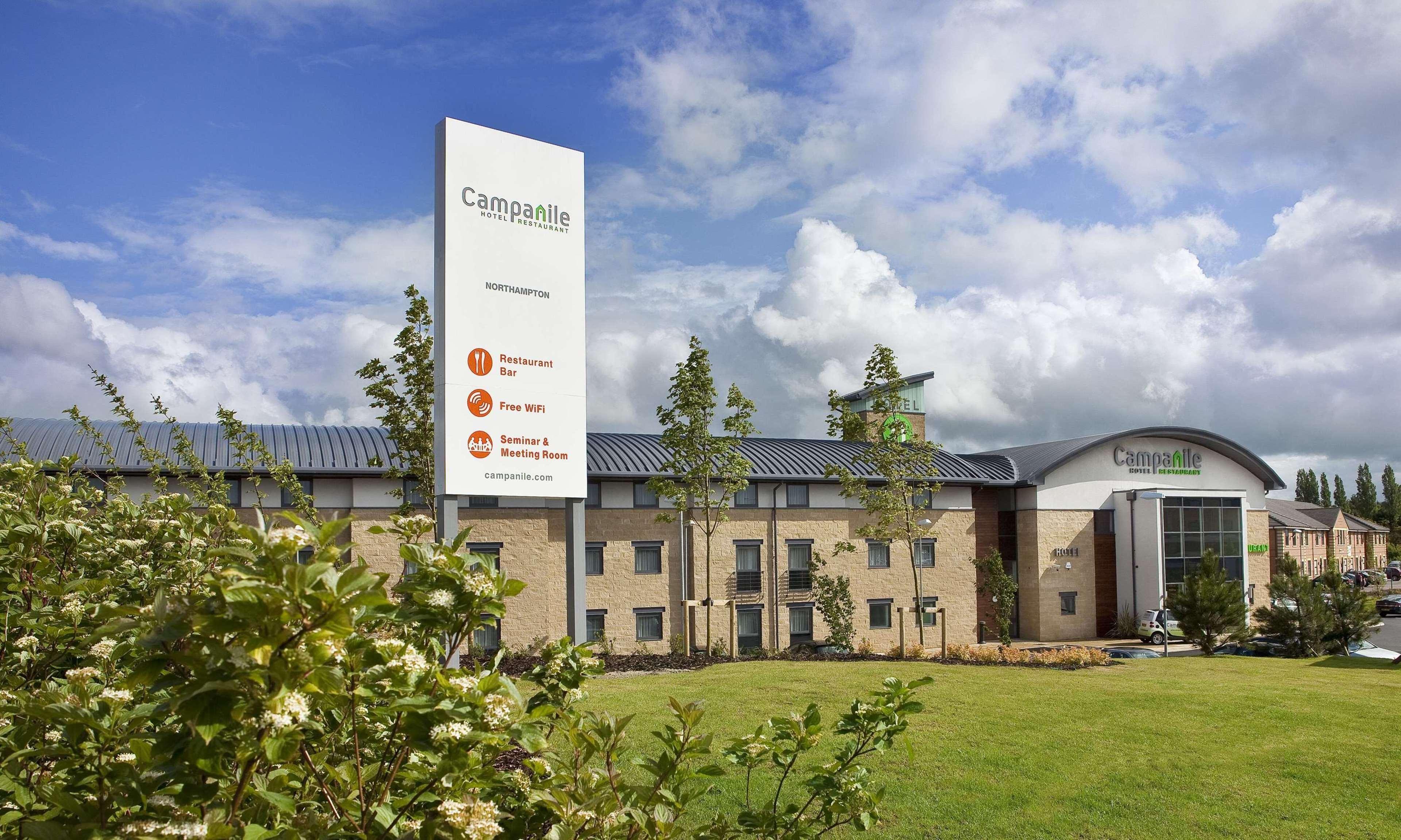 Campanile Hotel Northampton Exterior foto